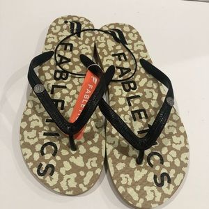 NWT Fabletics Flip Flops Womens Size 6